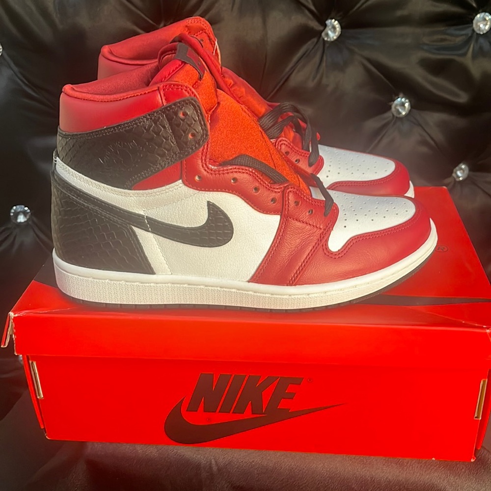 SATIN JORDAN 1 🥰